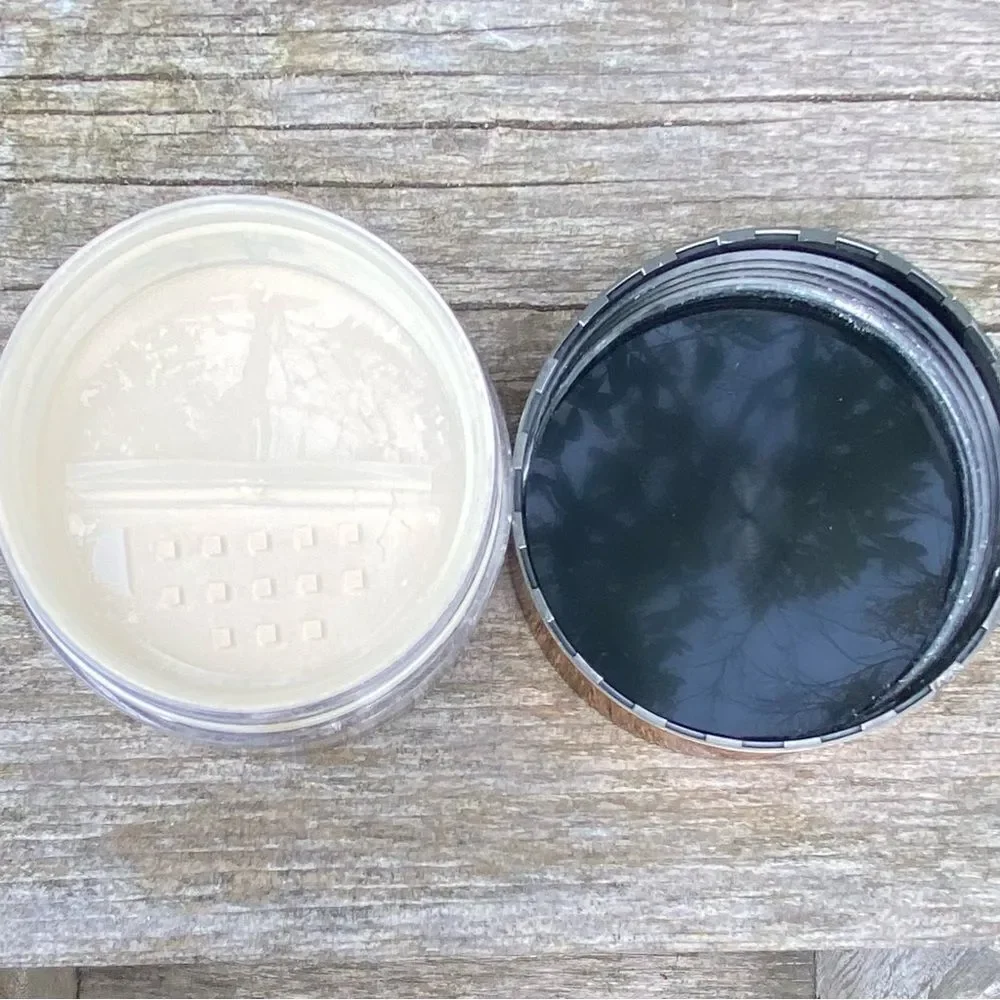 New Beauty Bakerie Oat (Translucent) Loose Flour Setting Powder .49oz Beauty